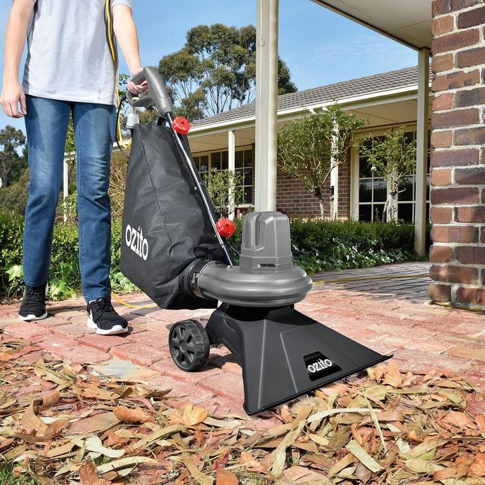 Ozito 1600W Corded Garden Vacuum