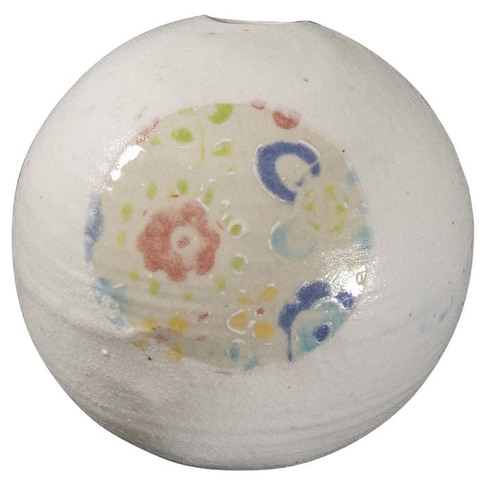 Omotenashi White Sphere Vase