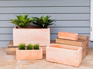 pots